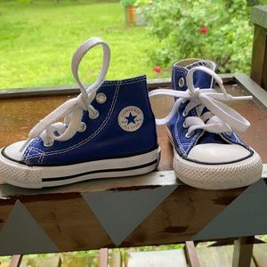 Baby CONVERSE CHUCK TAYLORS
